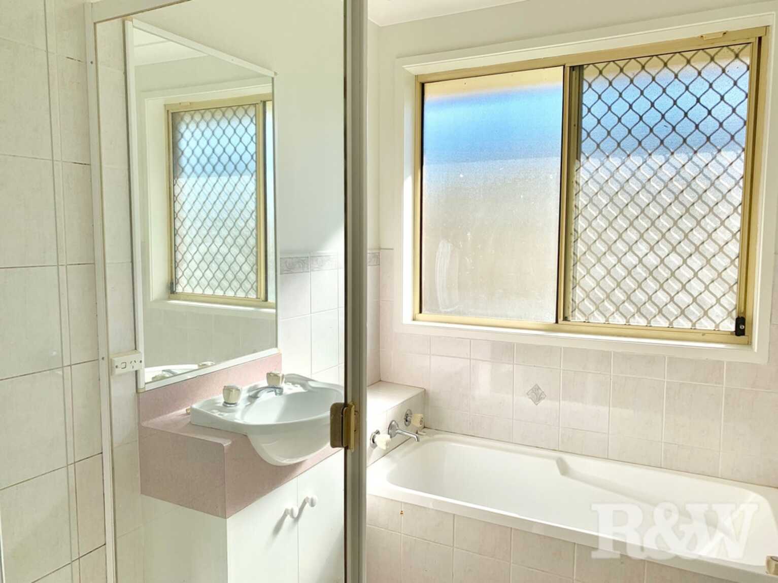 3 Seabrook Crescent Huntington Heights