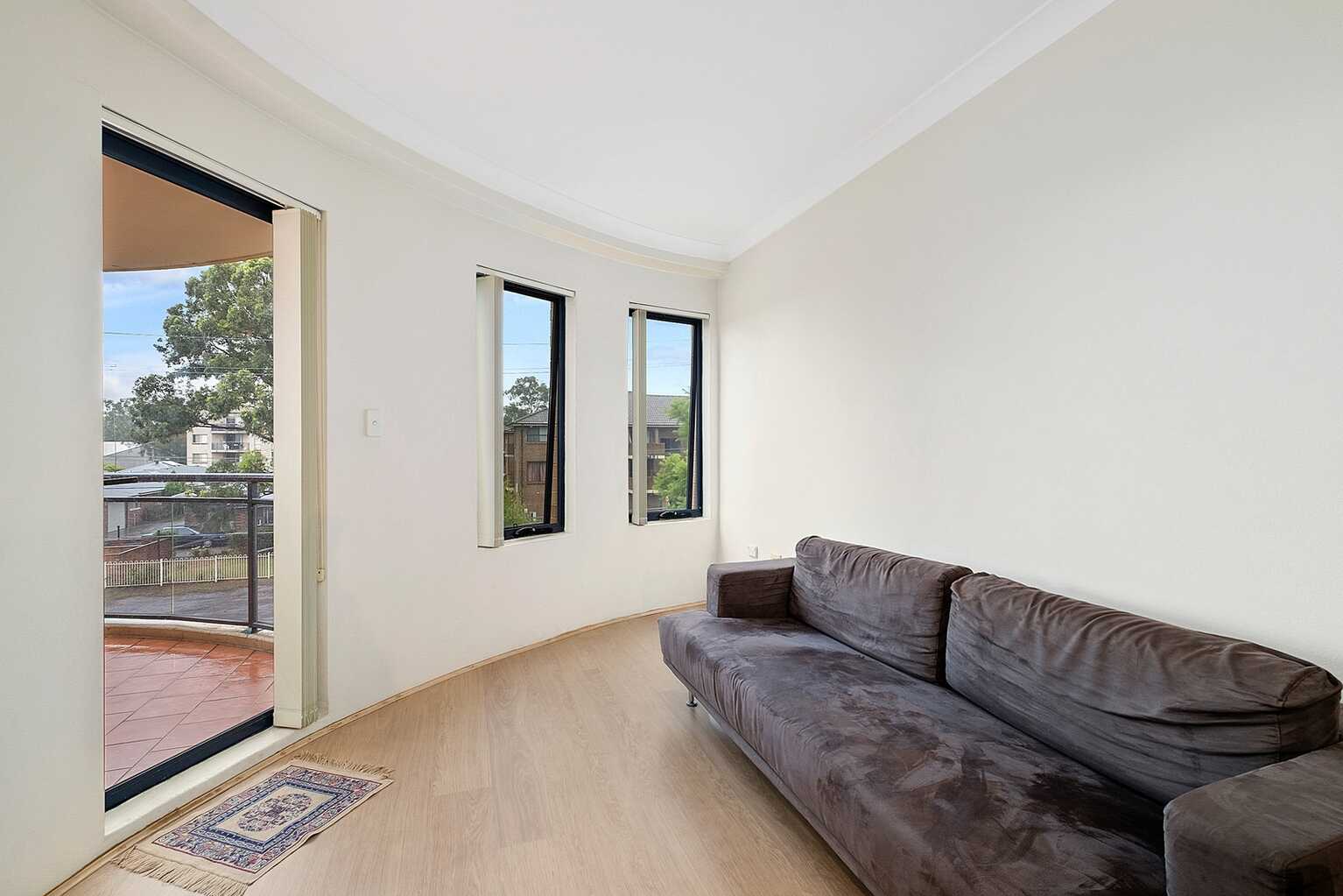 10/28-30 Fourth Avenue Blacktown