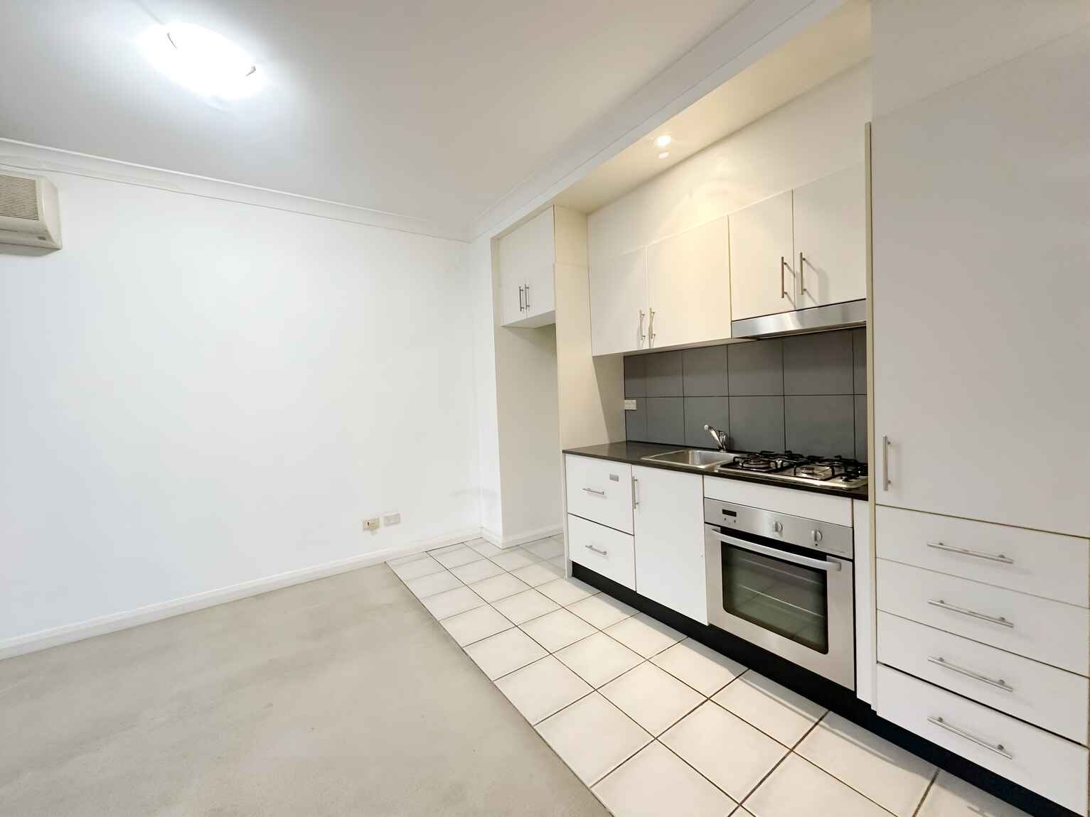 311/11A Lachlan Street Waterloo