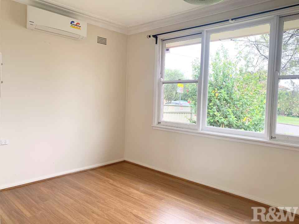 21 Blue Hills Crescent Blacktown