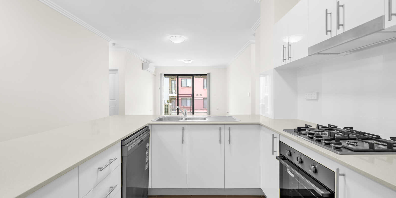 27/20 Fourth Avenue Blacktown