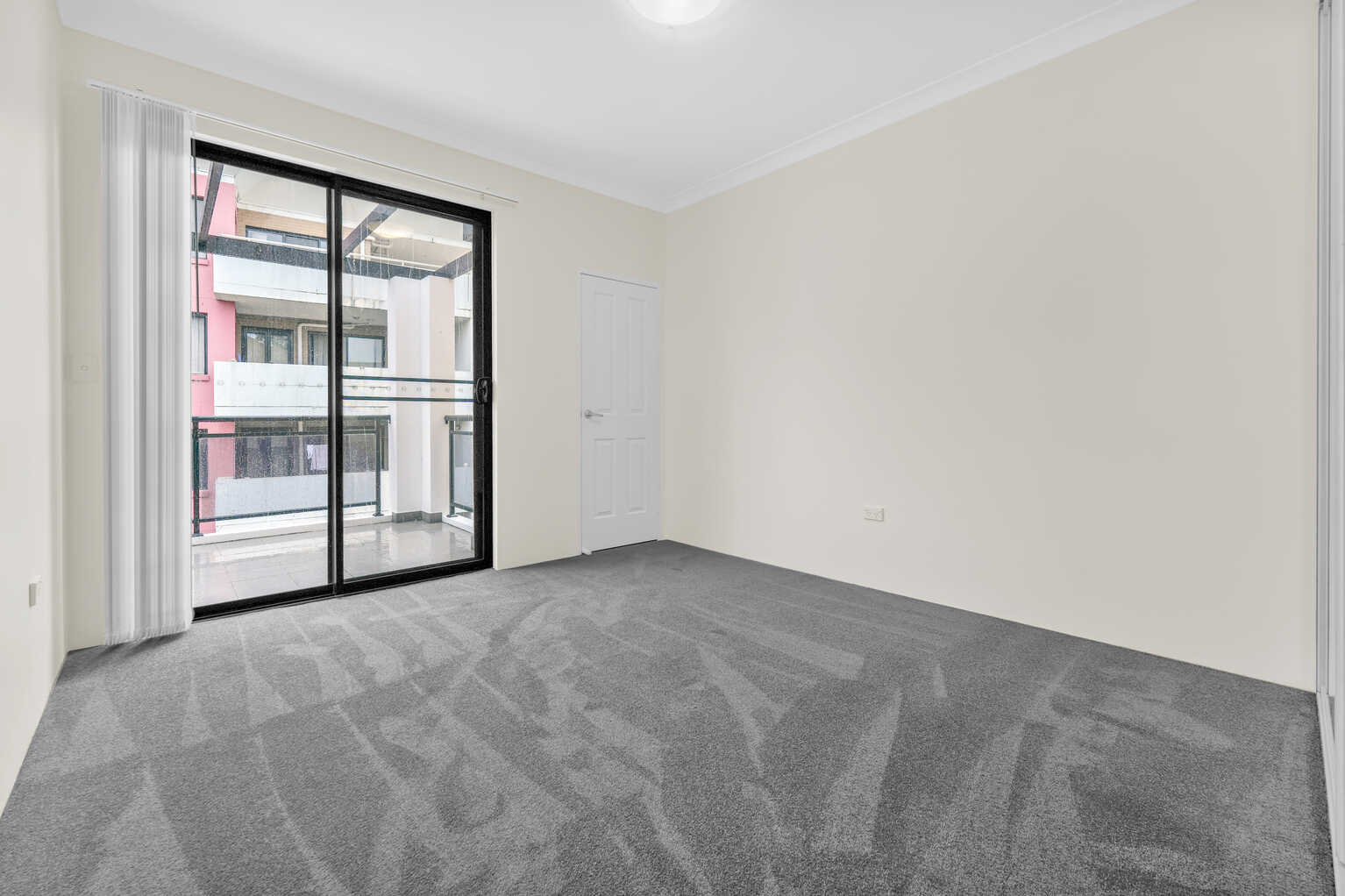 27/20 Fourth Avenue Blacktown