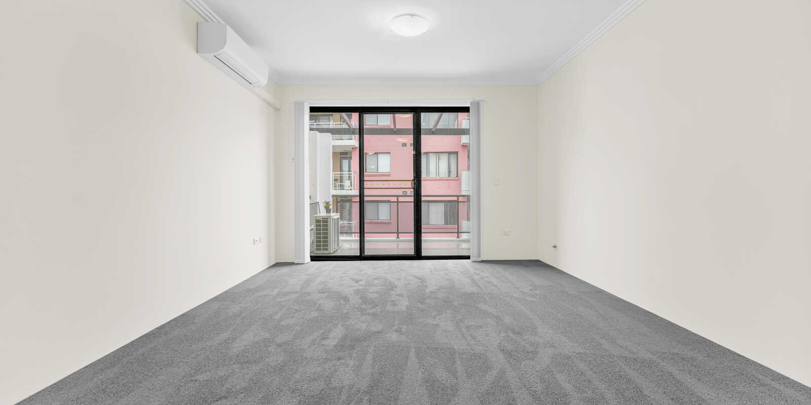 27/20 Fourth Avenue Blacktown