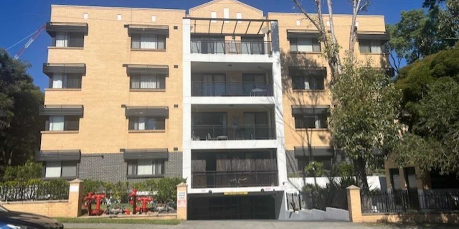 2/20-22 Fourth Avenue Blacktown