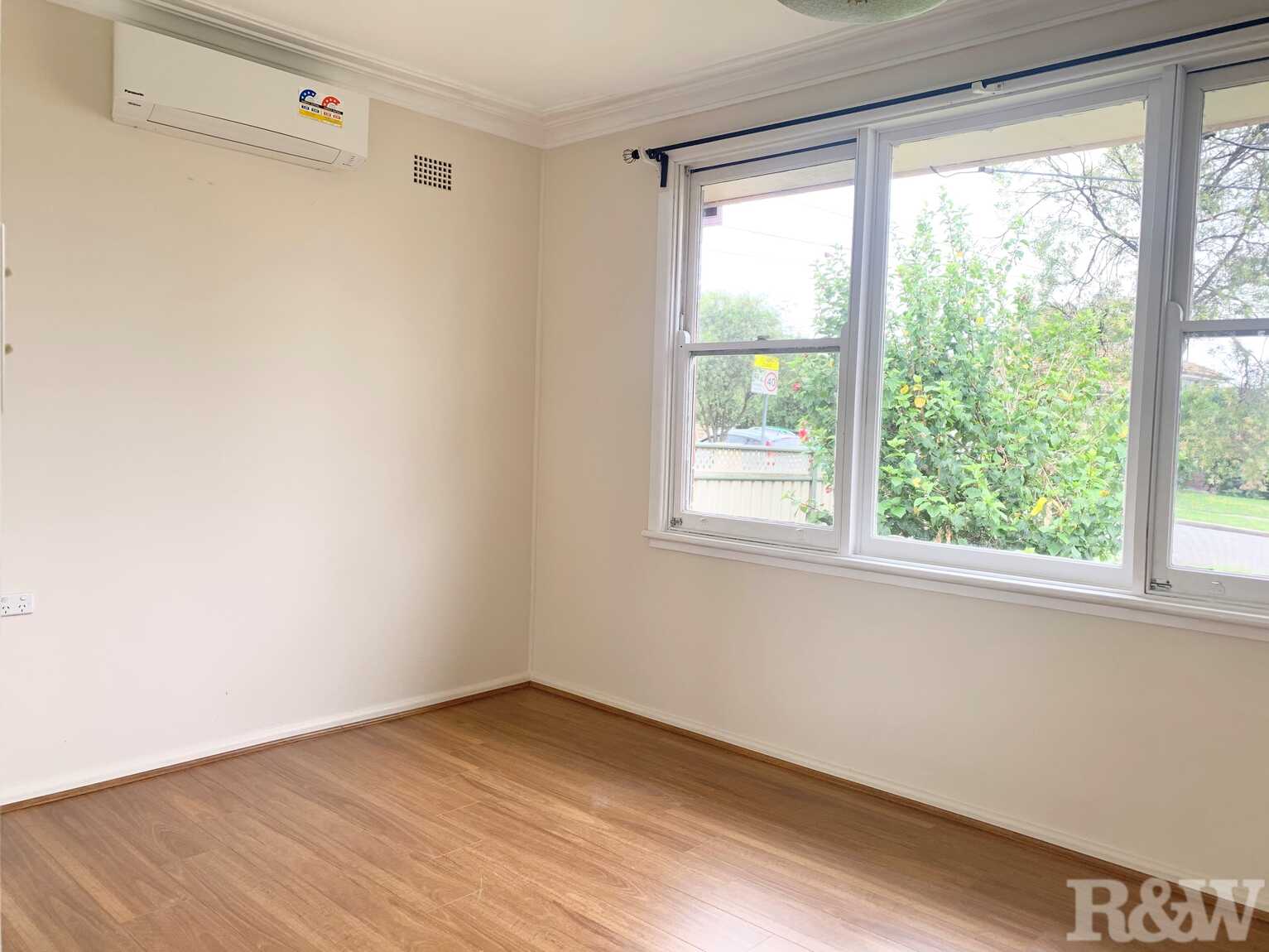 21 Blue Hills Crescent Blacktown
