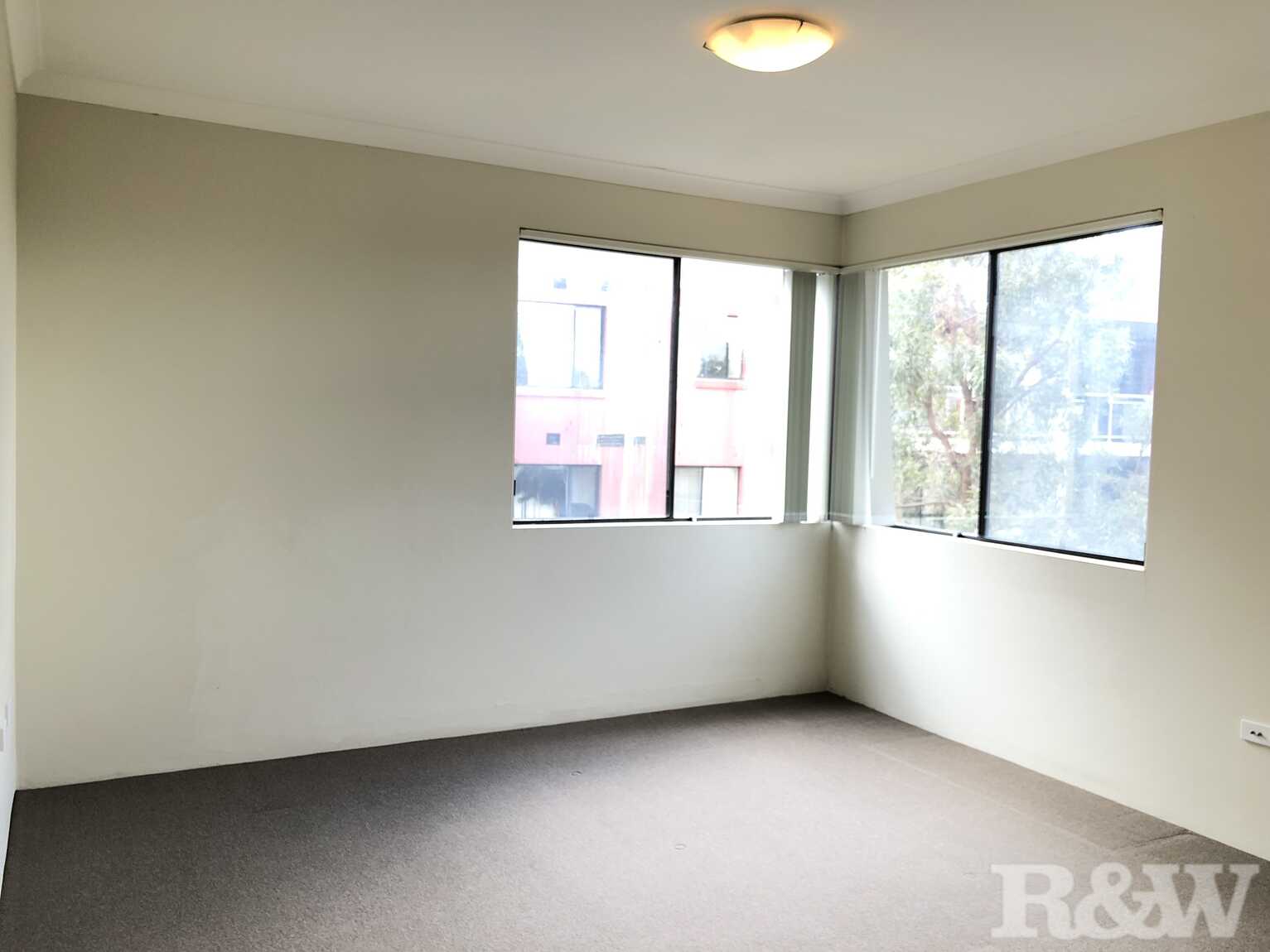 28/20-22 Fourth Avenue Blacktown