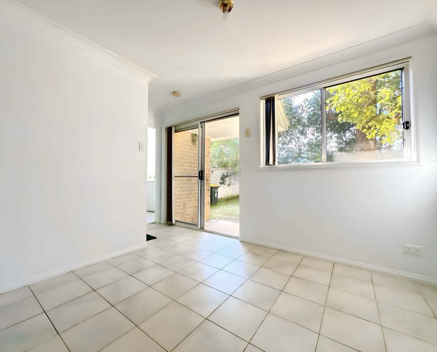 2/14 Boyd Street Blacktown